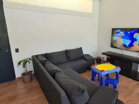 Casa 6 ambientes con 4 baños