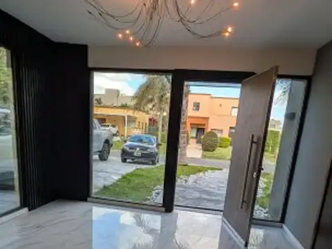 Casa en Venta de 5 dormitorios