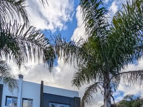 Avenida gutierrez 4114 , Piso 2