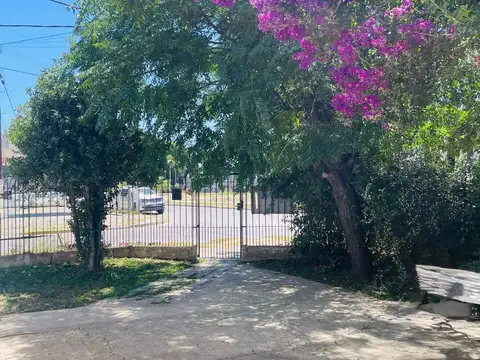 CONCEJAL MULLER ESQUINA RUCCI 100