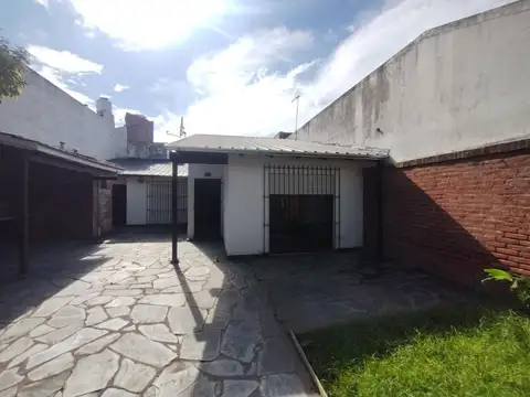 Alquiler. Chalet 4 ambientes. Colinas P. Ramos.