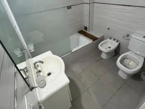 SE ALQUILA DEPARTAMENTO 3 AMBIENTES PADUA CENTRO PLANTA BAJA CON COCHERA