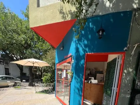 ESQUINA SIN EXP MUCHA VEREDA VIDRIERA CON RENTA