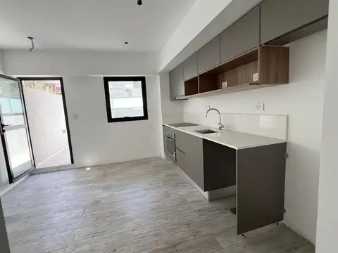 2 ambientes con patio y parrilla