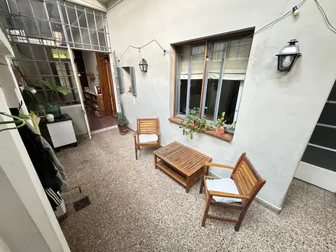 Casa 10 ambientes con 3 baños