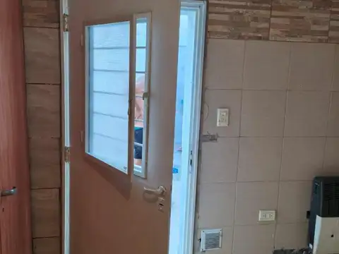 Arrotea 800, Piso pb
