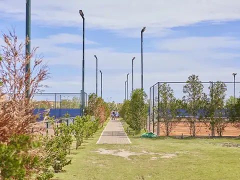 Casa 6 ambientes con 4 baños