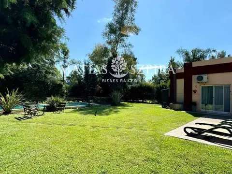 Casa en Venta 4 Ambientes en Casco De Alvarez