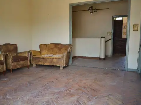 AV EVA PERON 4800, Piso 1