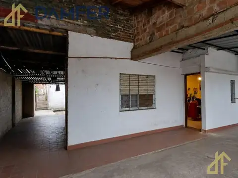 Casa 3 ambientes con 1 baño