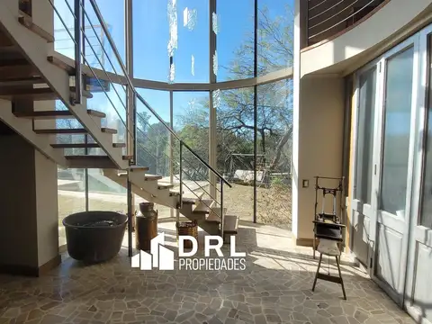 Casa en Venta con 5 cocheras
