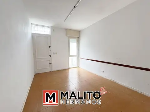 Depto Tipo Casa en Alquiler de 3 ambientes