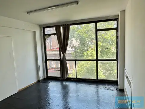 Oficina en Alquiler en Balvanera, $ 160.000