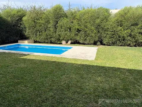 Casa en  alquiler Barrio san Eduardo 238 Pilar del Este