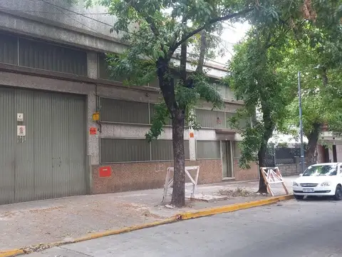 Galpón alquiler Monte Castro