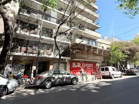 Departamento en venta en Caballito. Monoambiente 4° piso. Lateral. Luminoso. Impecable.