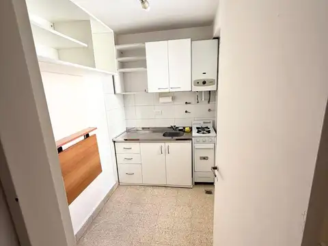 Yeerbal 1000, Piso 4