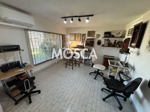 Casa 5 ambientes con 2 baños