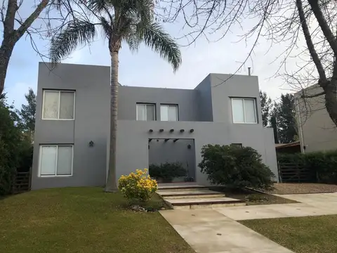 Casa en Barrio Santa Catalina