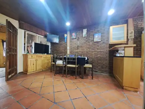 VENTA CASA EN MORENO SUR 3 AMBIENTES