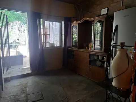 VENTA CASA EN MORENO SUR 3 AMBIENTES