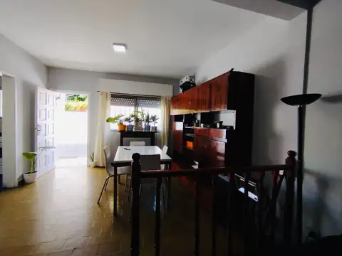 Depto Tipo Casa en Venta de 3 ambientes