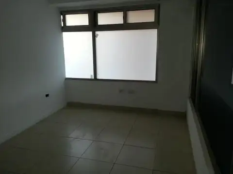 Oficina en Alquiler al Oeste