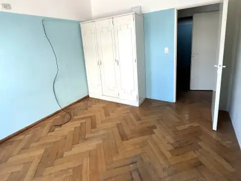 Departamento 6 ambientes con 2 baños