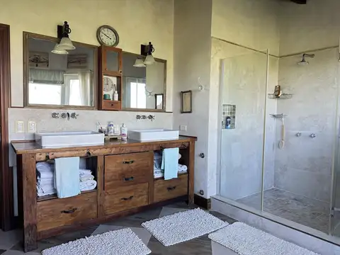Casa en Venta en El Malacate, USD 420.000