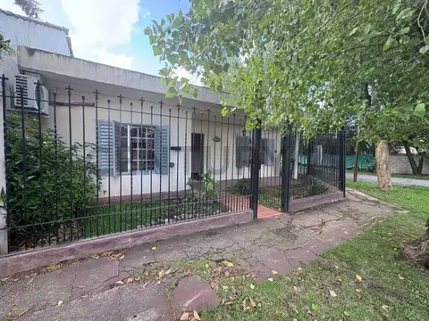 Gauchos de Güemes 2400, Piso 0