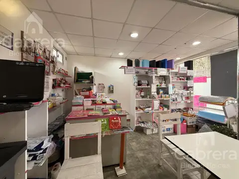Venta de Local, sobre lote propio y fondo de comercio en Gonnet.