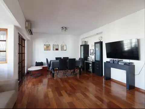 Ramon l Falcon 5500, Piso 7