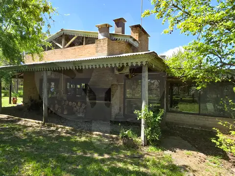 Casa en Venta con 4 cocheras