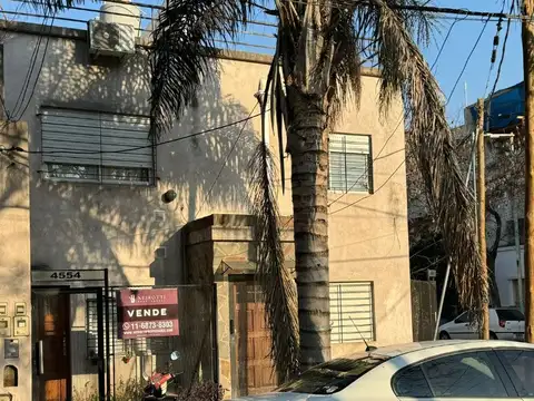 Depto Tipo Casa 2 ambientes con 1 baño