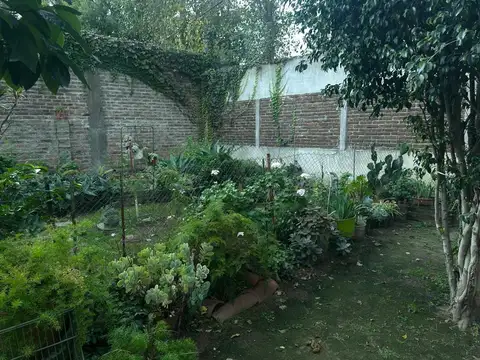 Casa Chalet  en Venta en Ciudad Jardin, Tres de Febrero, G.B.A. Zona Oeste