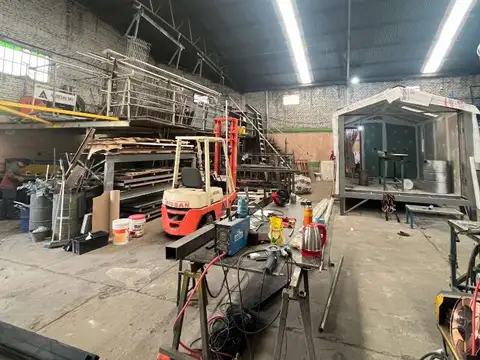 Galpon en Venta 20  mts Frente