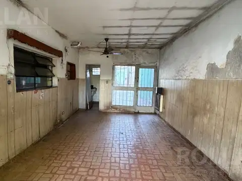 Casa 4 ambientes con 1 baño