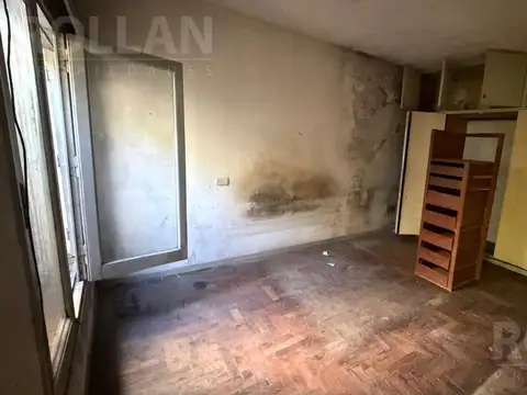 VENTA CASA DE 4 AMBIENTES EN SOBRE LOTE DE 10X20,96 EN VILLA ADELINA A RECICLAR PROXIMO A TORRE ADER