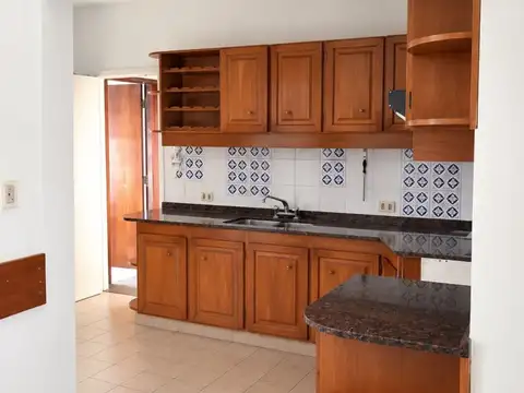 *EXCELENTE PROPIEDAD SOBRE AV. DE MAYO  *5 UNIDADES FUNCIONALES  *VENTA EN BLOCK