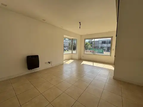 PH en venta, 2 dormitorios en Del Viso, con jardín