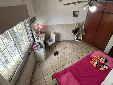 VENDE CASA 6 AMB EN VILLA PUEYRREDÓN CON GARAGE,PATIO Y TERRAZA.