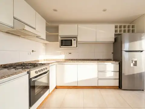 Casa 5 ambientes con 4 baños
