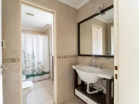 Casa en Venta con 5 cocheras