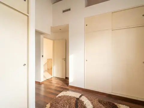 Casa 5 ambientes con 4 baños