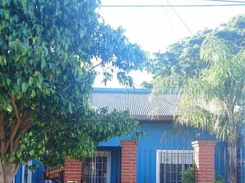 Casa en venta - 4 Dormitorios 2 Baños - 300Mts2 - San Francisco Solano