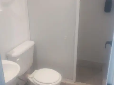 Departamento 70 ambientes con 76 baños