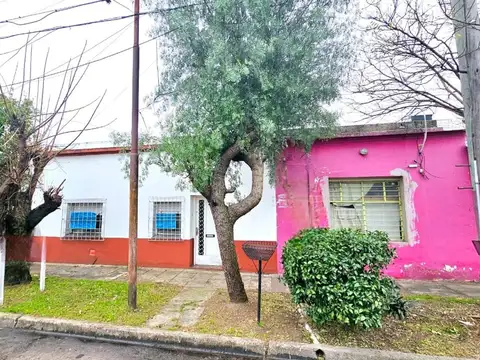 Casa 3 ambientes con 2 baños