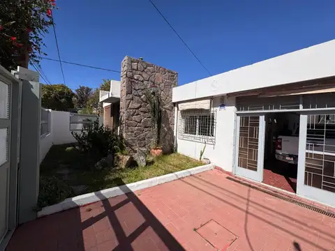 CASA EN VENTA 3 Hab. ZONA Bº CERRO DE ROSAS