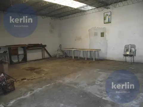Casa en Venta con 4 cocheras