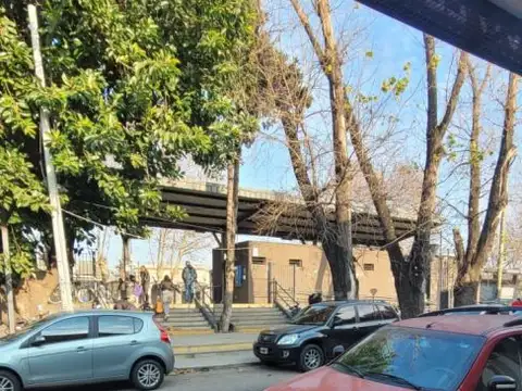 Local en Alquiler en Jose Leon Suarez, $ 600.000